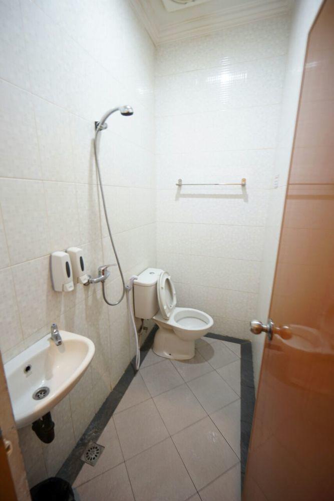 Hotel Diamond Макасар Екстер'єр фото